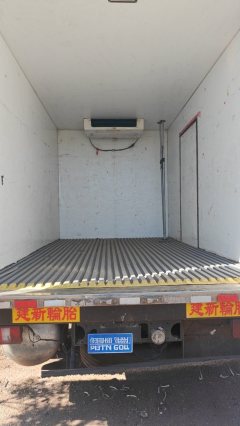 SINOTRUK HOWO Light Duty Truck Commander 160 hp 4X2 4.2 m - photo 2