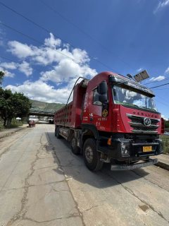 SAIC Hongyan Genlyon 560 hp 8X4 8.5 m - photo 2
