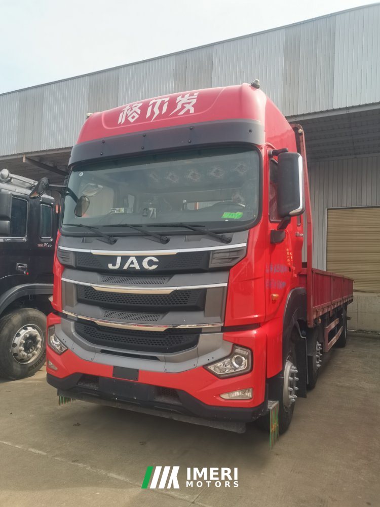 2023 JAC Gallop Gelfa A5 290 hp 6X2 9.6 m