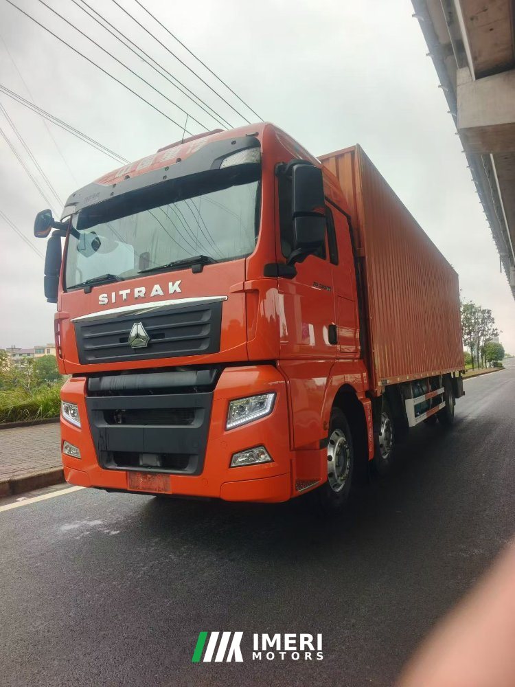 2024 Sinotruk Sitrak G7 330 hp 8X4 8.6 m