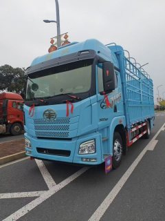 FAW Jiefang JH6 300 hp 4X2 6.7 m - photo 1