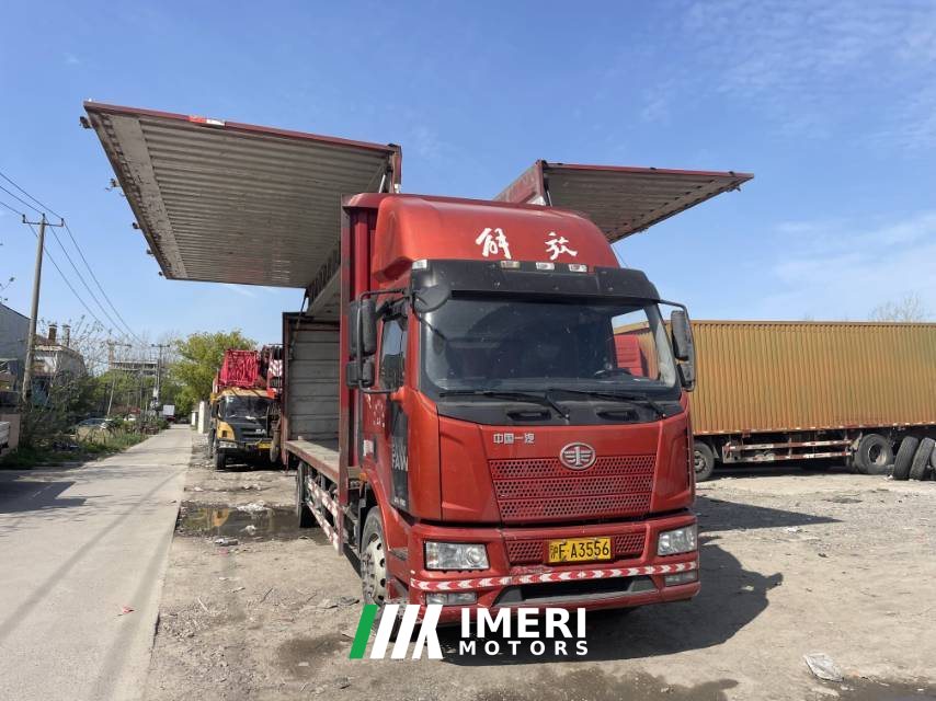 2020 FAW Jiefang J6L 220 hp 4X2 8.2 m