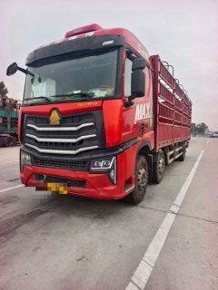 Sinotruk HOWO Max 350 hp 6X2 9.6 m - photo 2