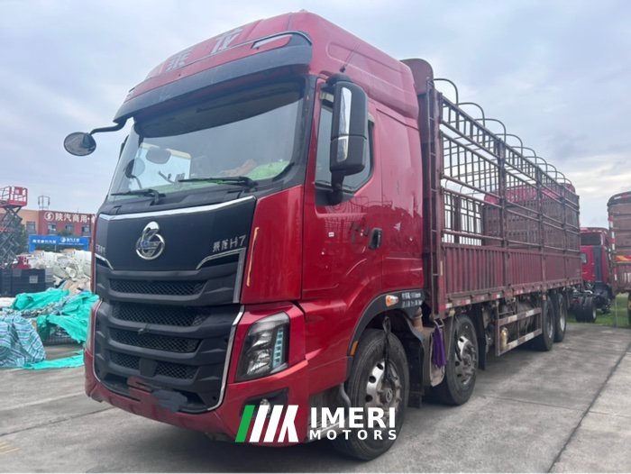 2021 Dongfeng Liuzhou Chenglong H7 460 hp 8X4 9.4 m