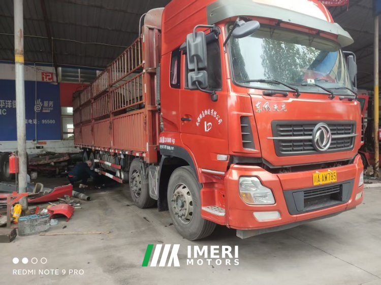 2018 Dongfeng Tianlong KL 420 hp 8X4 9.6 m