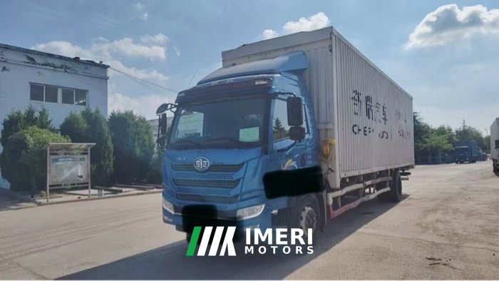 2021 FAW Jiefang Dragon V 180 hp 4X2 9.65 m