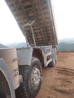 SAIC Hongyan Genlyon 392 hp 8X4 6.8 m - фото 3