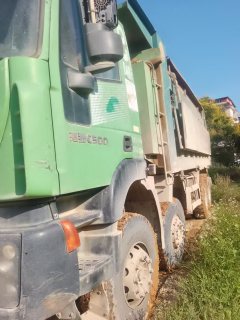 SAIC Hongyan Genlyon 392 hp 8X4 6.8 m - фото 5
