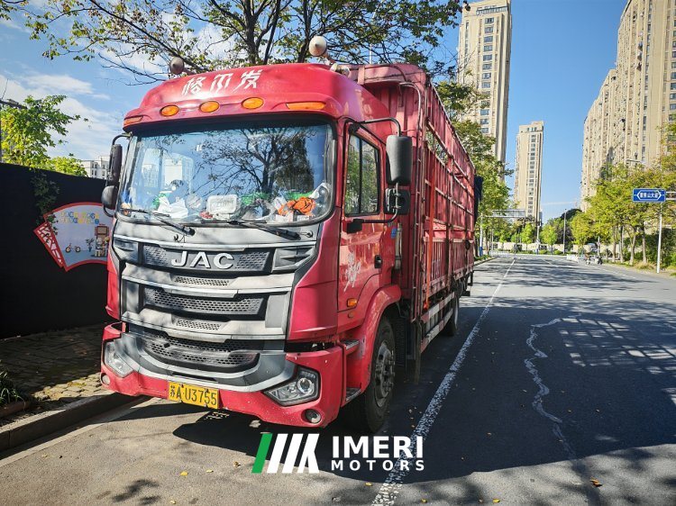 JAC Gallop Gelfa A5 220 hp 4X2 6.77 m - грузовик из Китая