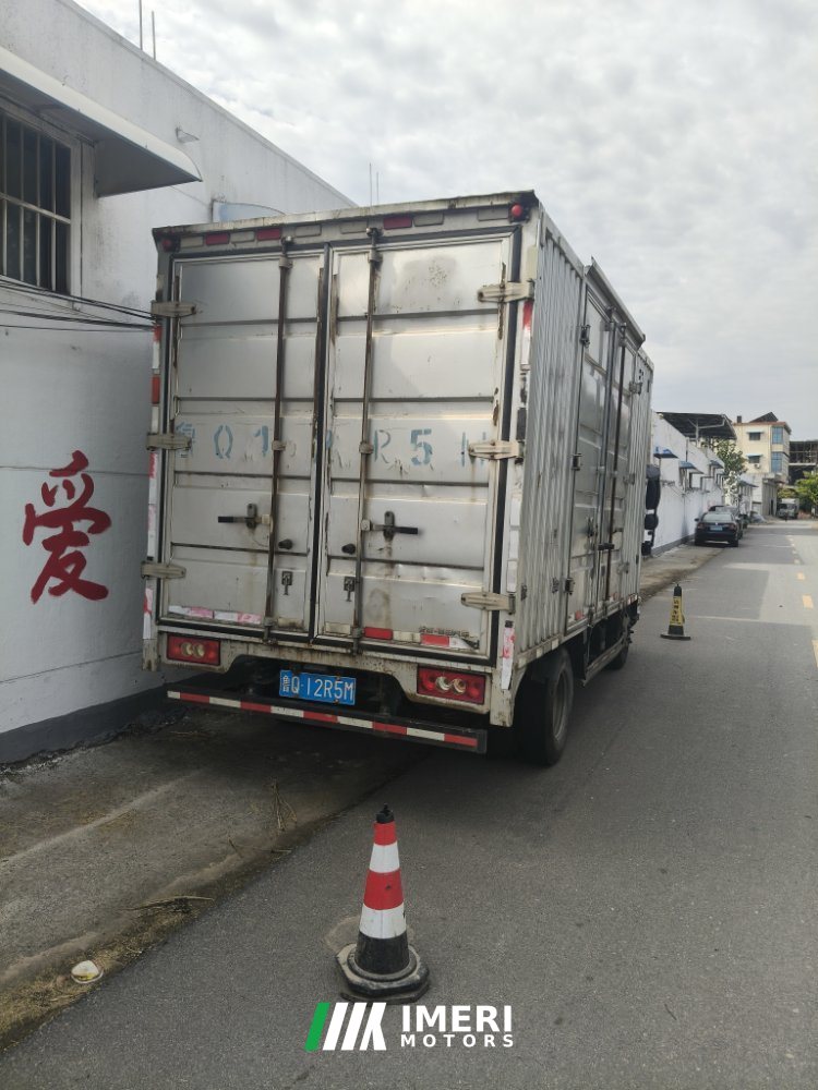 Foton Ollin Express 110 hp 4X2 4.14 m - truck from China