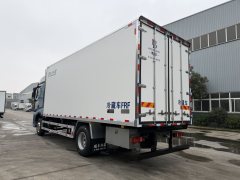 Sinotruk HOWO TS7 350 hp 4X2 6.8 m - photo 5