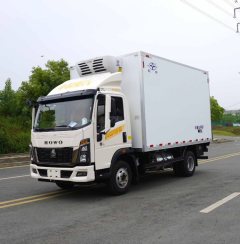 SINOTRUK HOWO Light Duty Truck Commander 210 hp 4X2 4.08 m - photo 1