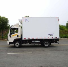 SINOTRUK HOWO Light Duty Truck Commander 210 hp 4X2 4.08 m - photo 4