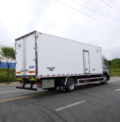 Foton Auman 330 hp 4X2 7.8 m - фото 8