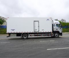 Foton Auman 330 hp 4X2 7.8 m - фото 9