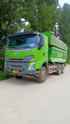 Dongfeng Liuzhou Chenglong H7 400 hp 8X4 - фото 1