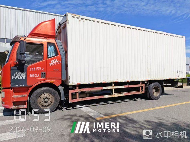FAW Jiefang J6L 180 hp 4X2 7.7 m - truck from China