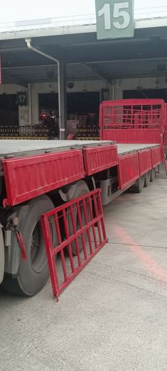 13 m x2.55 m 3 stake body semi-trailer - photo 1