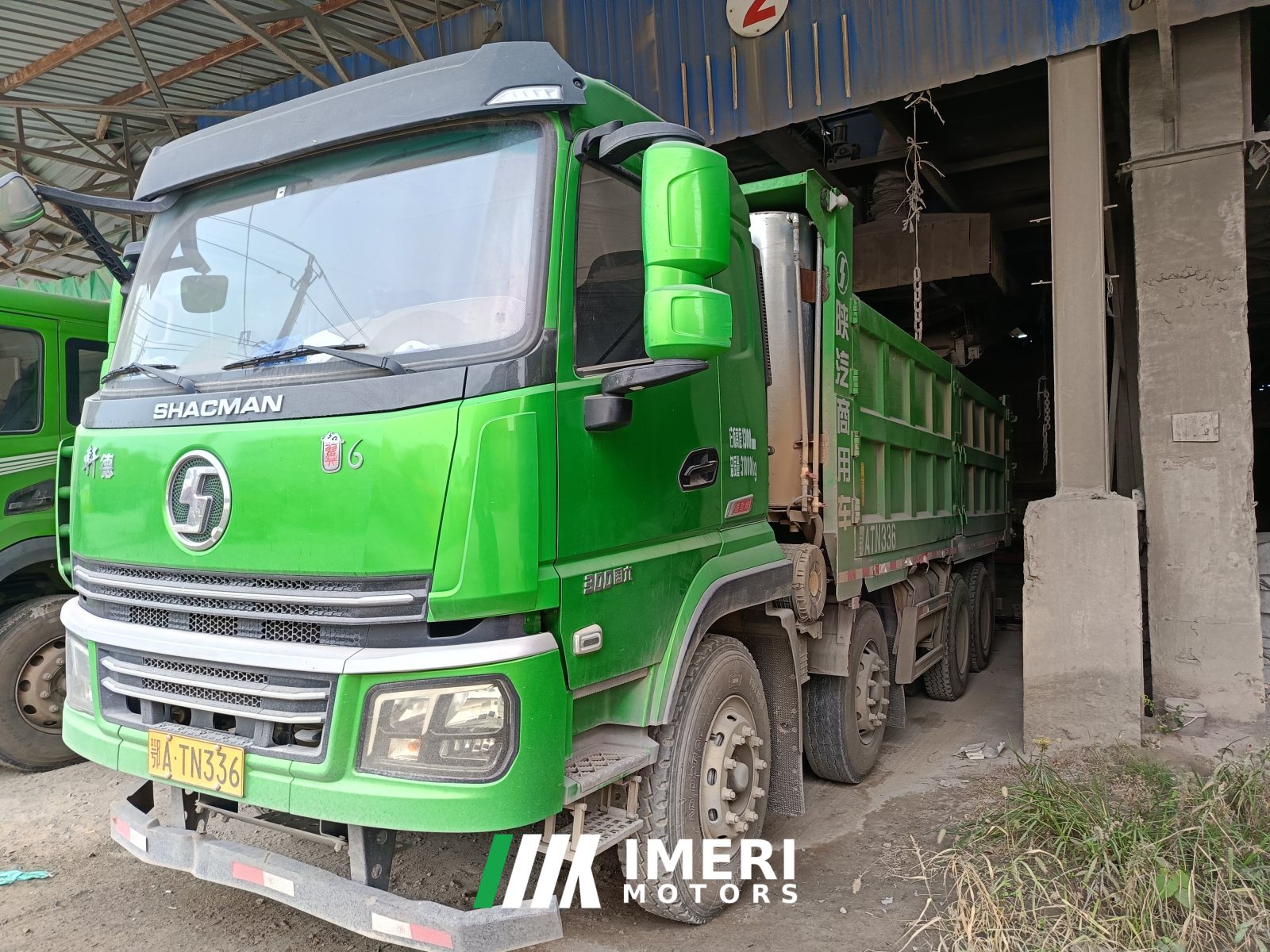 2025 Shacman Xuande Wing 6 300 hp 8X4 6.5 m