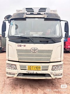 FAW Jiefang J6L 220 hp 4X2 7.5 m - фото 2