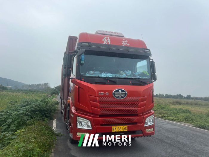2020 FAW Jiefang JH6 290 hp 6X2 9.4 m