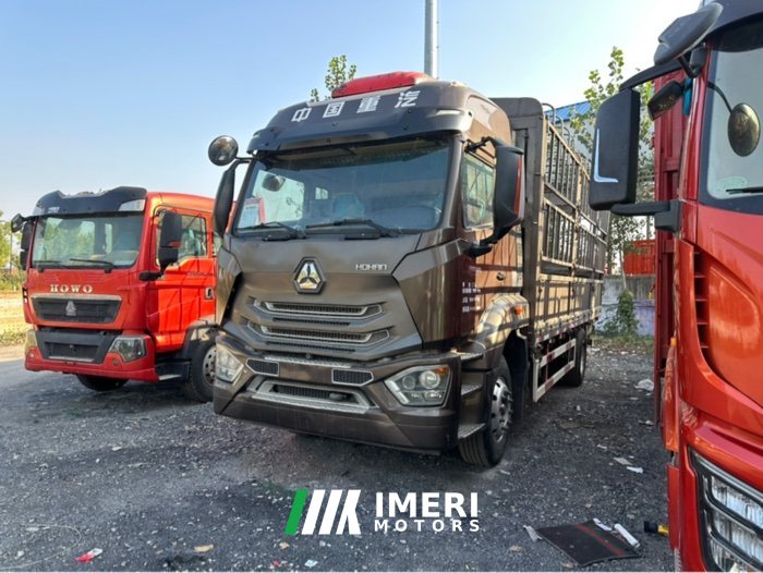 Sinotruk HOWO TS5 240 hp 4X2 6.75 m - грузовик из Китая