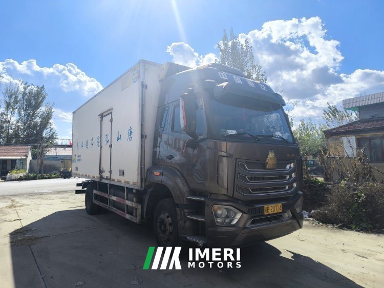 Sinotruk HOWO TX7 275 hp 6.8 m - грузовик из Китая