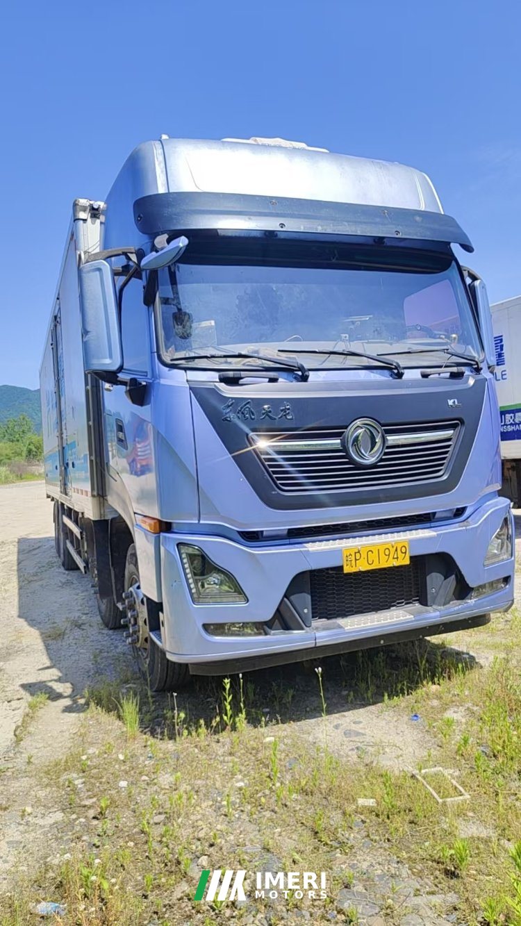 Dongfeng Tianlong KL 465 hp 8X4 9.6 m - truck from China