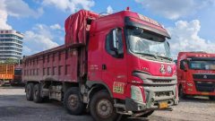 Dongfeng Liuzhou Chenglong H7 400 hp 8X4 8 m - фото 1