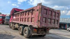 Dongfeng Liuzhou Chenglong H7 400 hp 8X4 8 m - фото 4