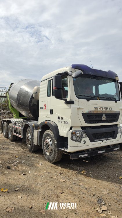 2020 Sinotruk HOWO TX7 340 hp 8X4