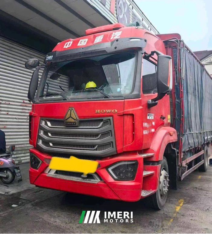 Sinotruk HOWO TS5 270 hp 6X2 6.8 m - truck from China