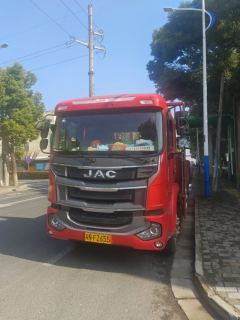 JAC Gallop Gelfa A5 220 hp 4X2 6.2 m - photo 3