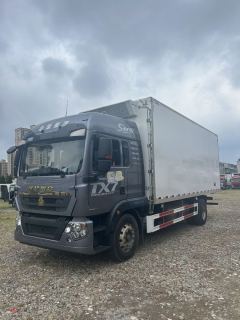 Sinotruk HOWO TX7 290 hp - фото 1