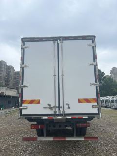 Sinotruk HOWO TX7 290 hp - фото 5