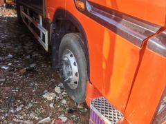 Sinotruk HOWO Max 290 hp 4X2 9.6 m - photo 5