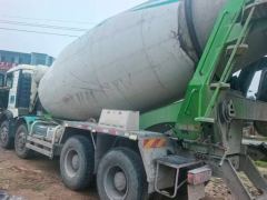 Sinotruk HOWO TX7 340 hp 8X4 - photo 2