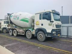Sinotruk HOWO TX7 340 hp 8X4 - photo 3