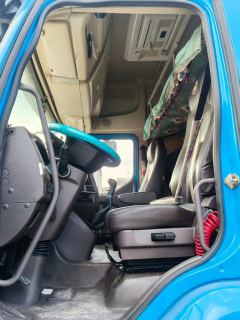 Dongfeng Liuzhou Chenglong H5 245 hp 4X2 9.7 m - фото 3