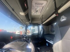 Sinotruk Sitrak C7H 540 hp 6X4 - photo 4