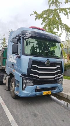 Sinotruk HOWO TS 590 hp 6X4 - фото 2