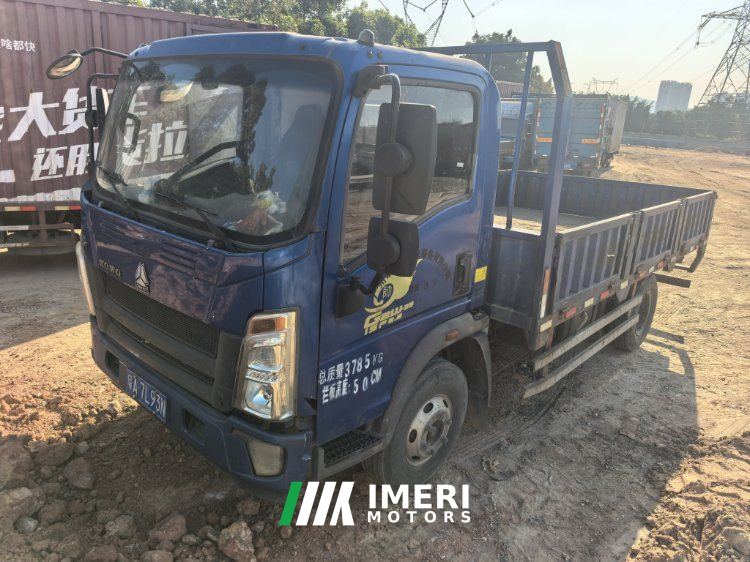 SINOTRUK HOWO Light Duty Truck Commander 148 hp 4X2 4.17 m - truck from China
