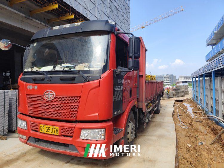 2025 FAW Jiefang J6L 220 hp 4X2 6.75 m