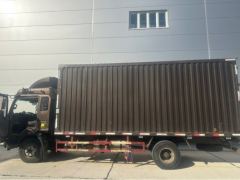 SINOTRUK HOWO Light Duty Truck Commander 180 hp 4X2 5.75 m - photo 2