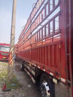 Sinotruk HOWO Max 350 hp 6X2 9.6 m - фото 10