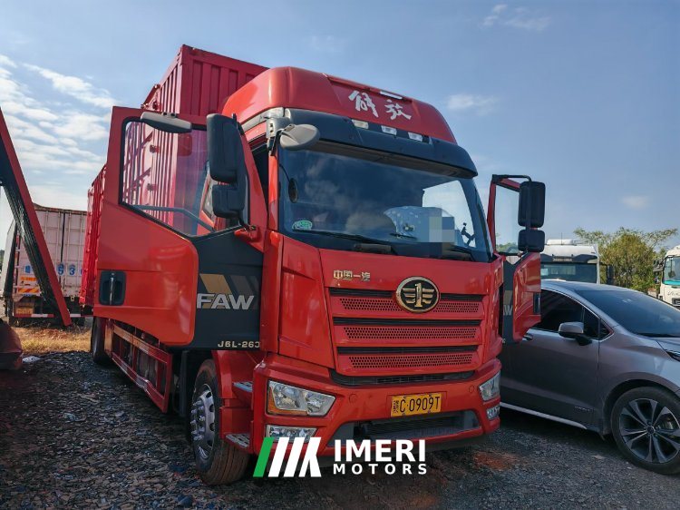 2023 FAW Jiefang J6L 260 hp 4X2 9.7 m