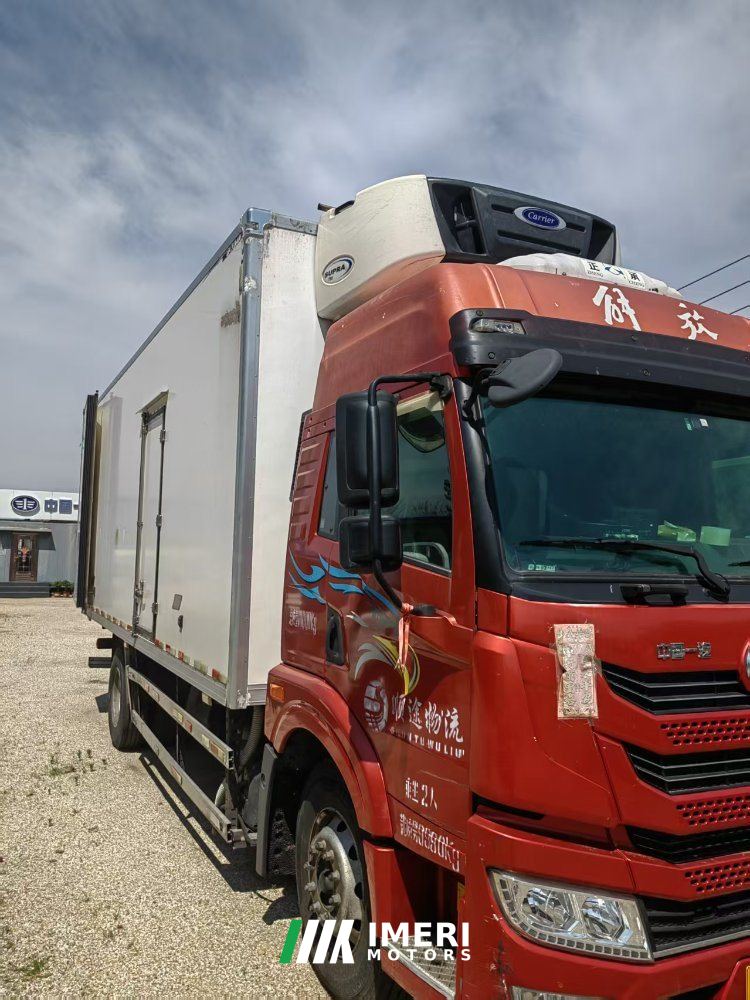 2023 FAW Jiefang Dragon VH 260 hp 4X2 6.8 m