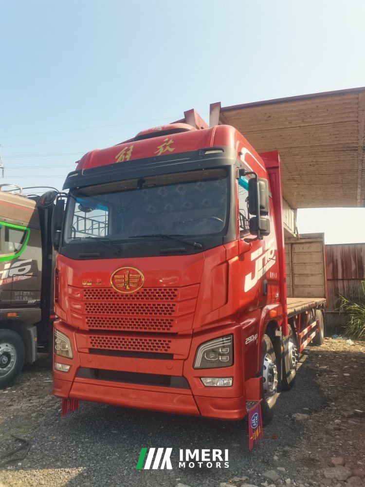 2021 FAW Jiefang JH6 290 hp 6X2 9.5 m