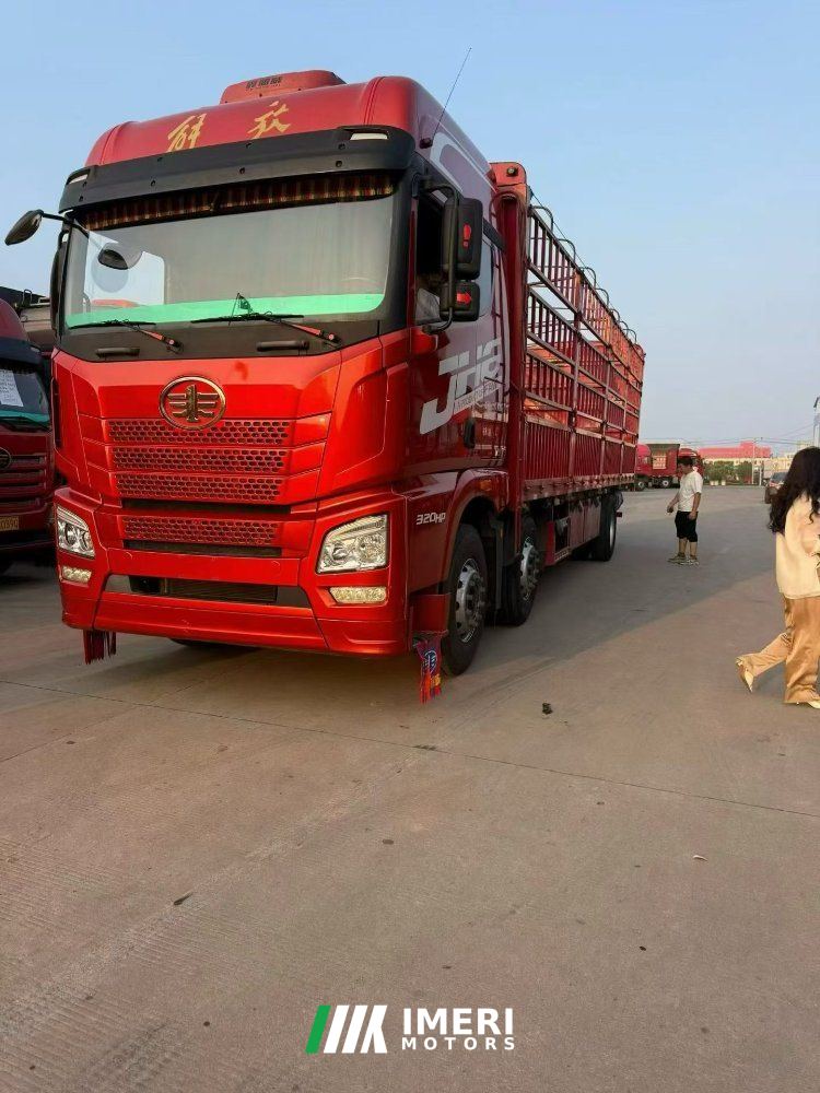2023 FAW Jiefang JH6 320 hp 6X2 9.4 m