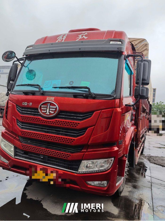 2021 FAW Jiefang Dragon V 240 hp 4X2 6.75 m